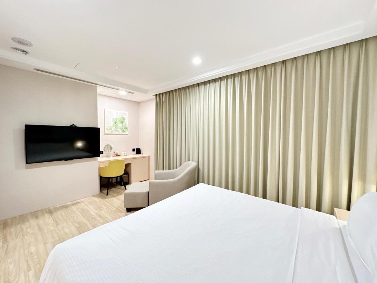 Hotel 星鑽國際商旅 編號315 Tainan Zewnętrze zdjęcie