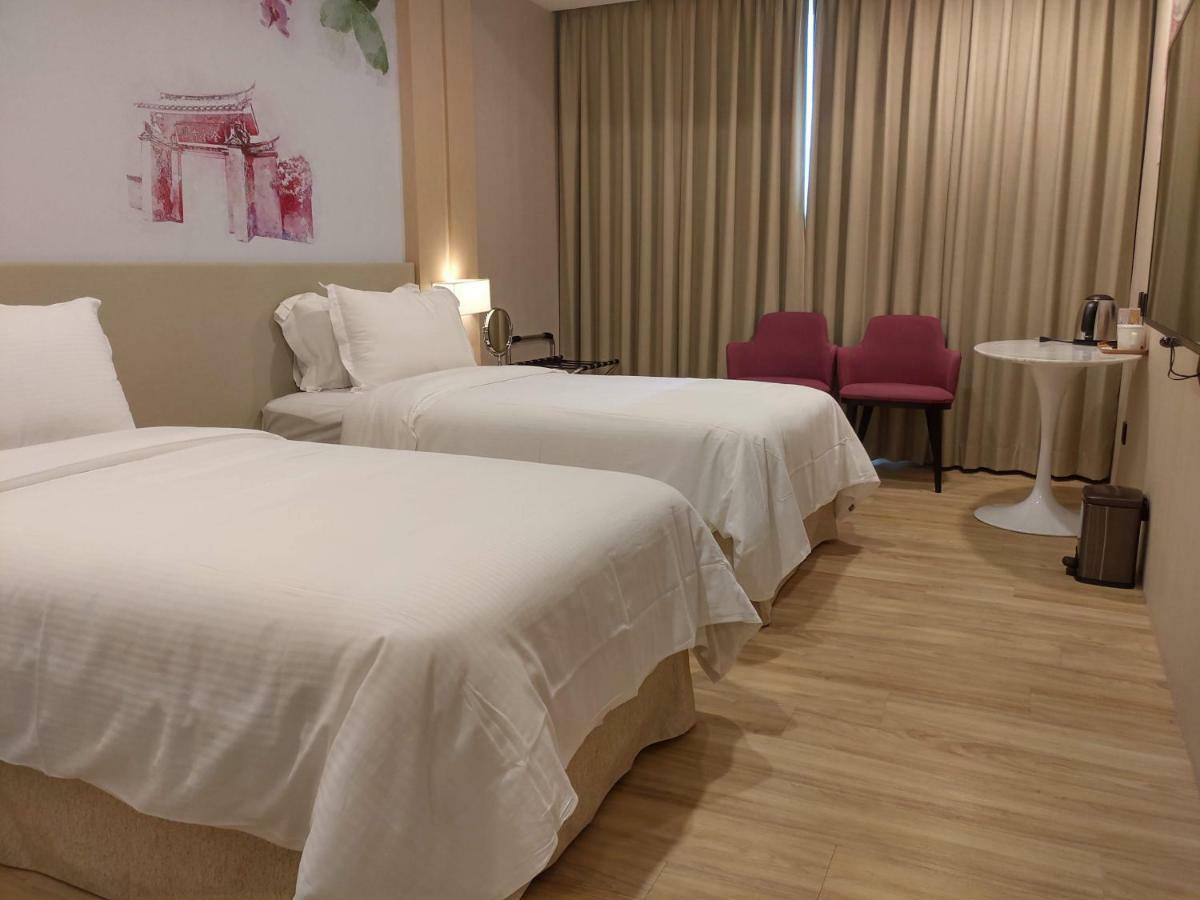 Hotel 星鑽國際商旅 編號315 Tainan Zewnętrze zdjęcie